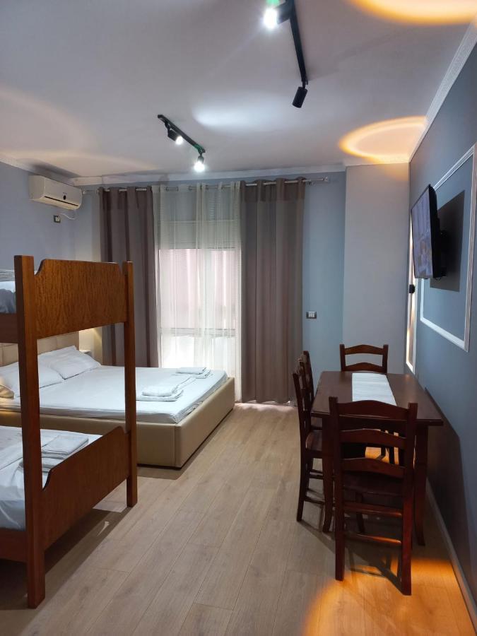 Lungomare Apartament Sea View Влёра Экстерьер фото