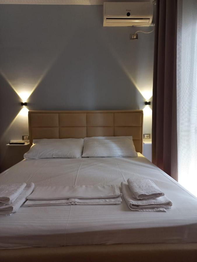 Lungomare Apartament Sea View Влёра Экстерьер фото