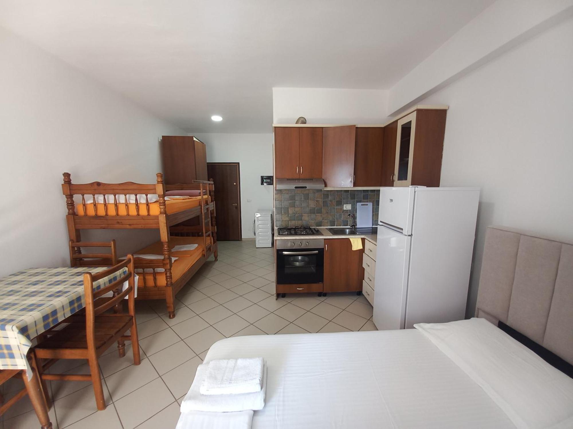 Lungomare Apartament Sea View Влёра Номер фото