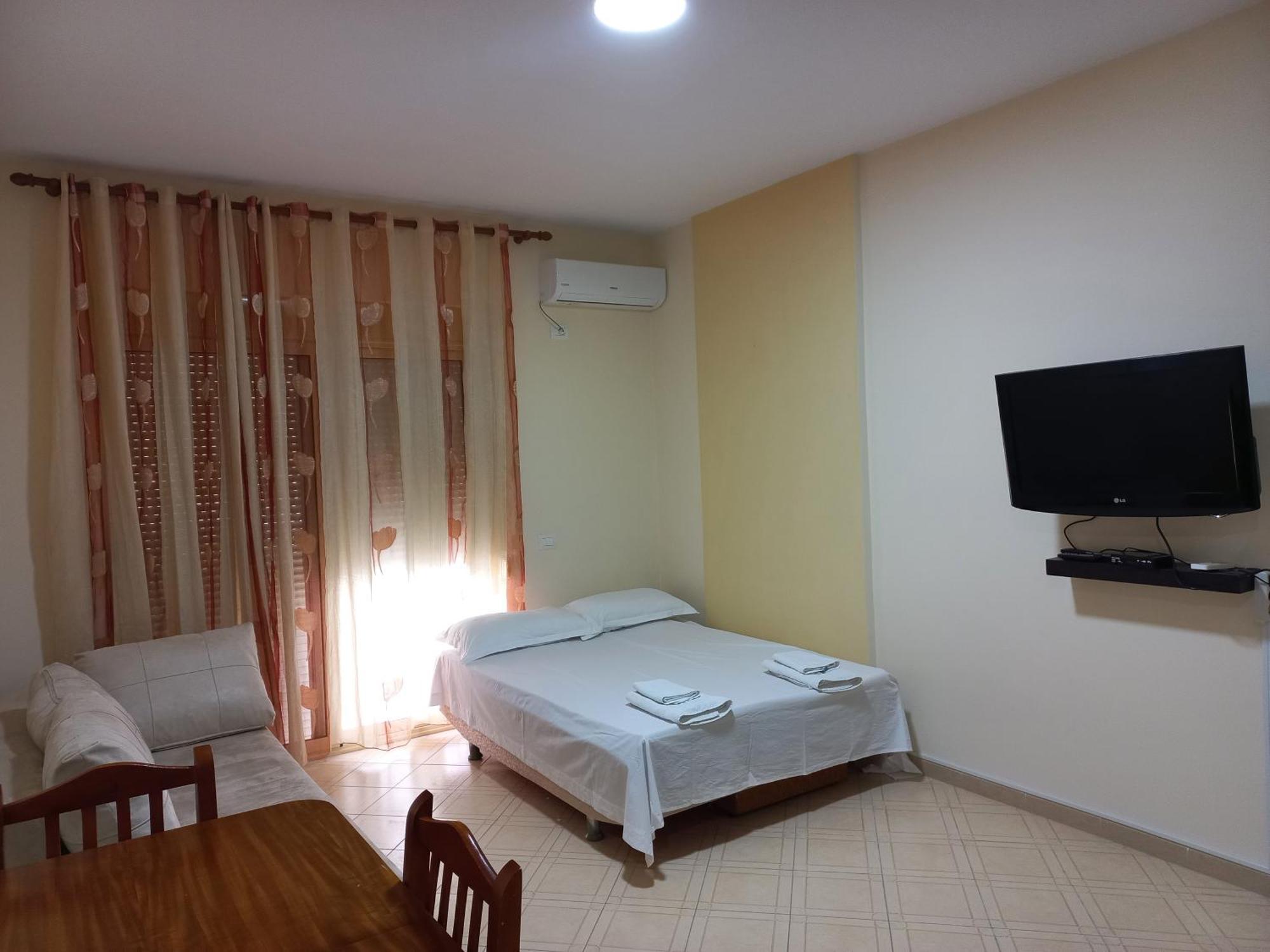 Lungomare Apartament Sea View Влёра Номер фото