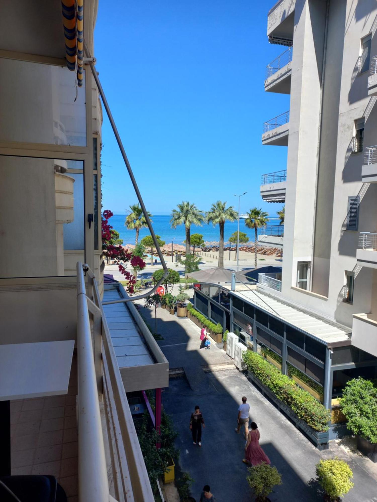 Lungomare Apartament Sea View Влёра Номер фото